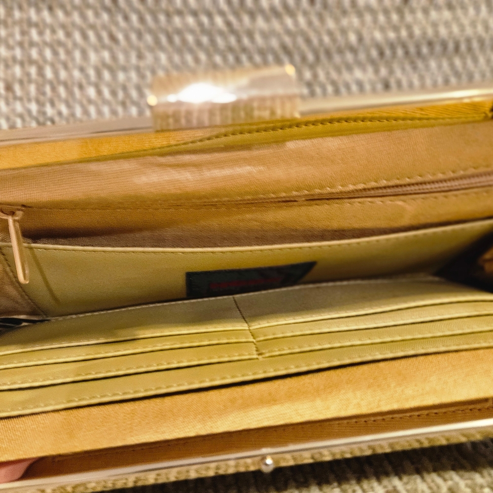 HOBO Metallic Black Snakeskin Clutch - Picture 2 of 4